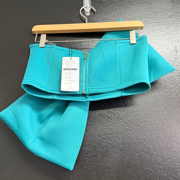 Strapless Bow Bustier Top. Size Medium. - Picture 3 of 3